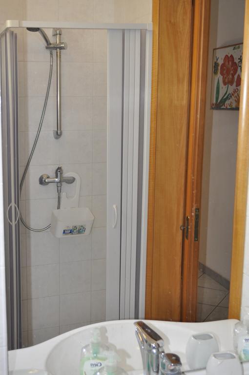 Casa Vacanza L'Aquilone Campi Salentina Exterior foto